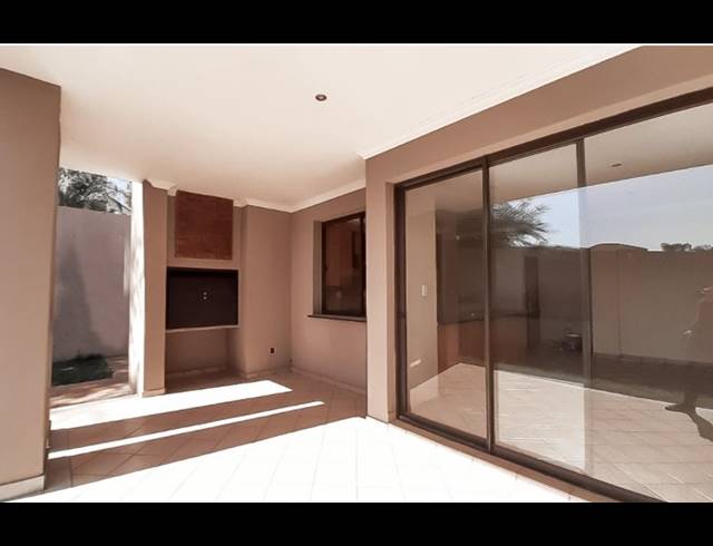 3 BEDROOM FREEHOLD FOR SALE IN XANADU
